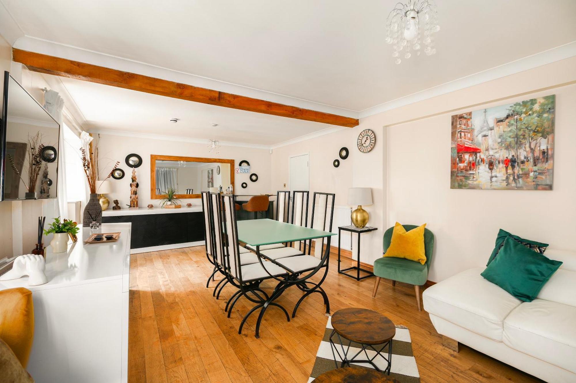 Rural Lodge Stay In Windsor! Hot Tub! Sleeps 20 布雷 外观 照片